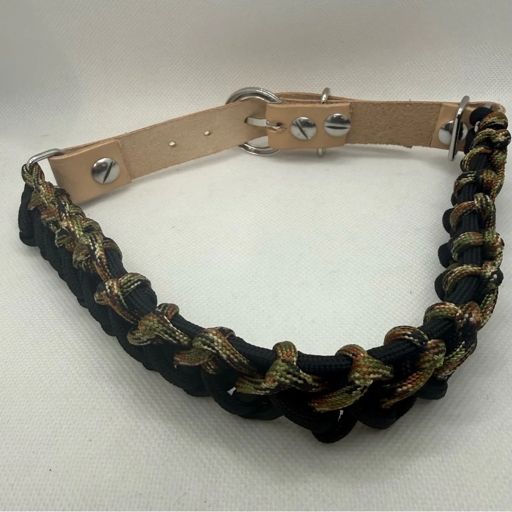 Handmade Leather and Paracord Dog Collar